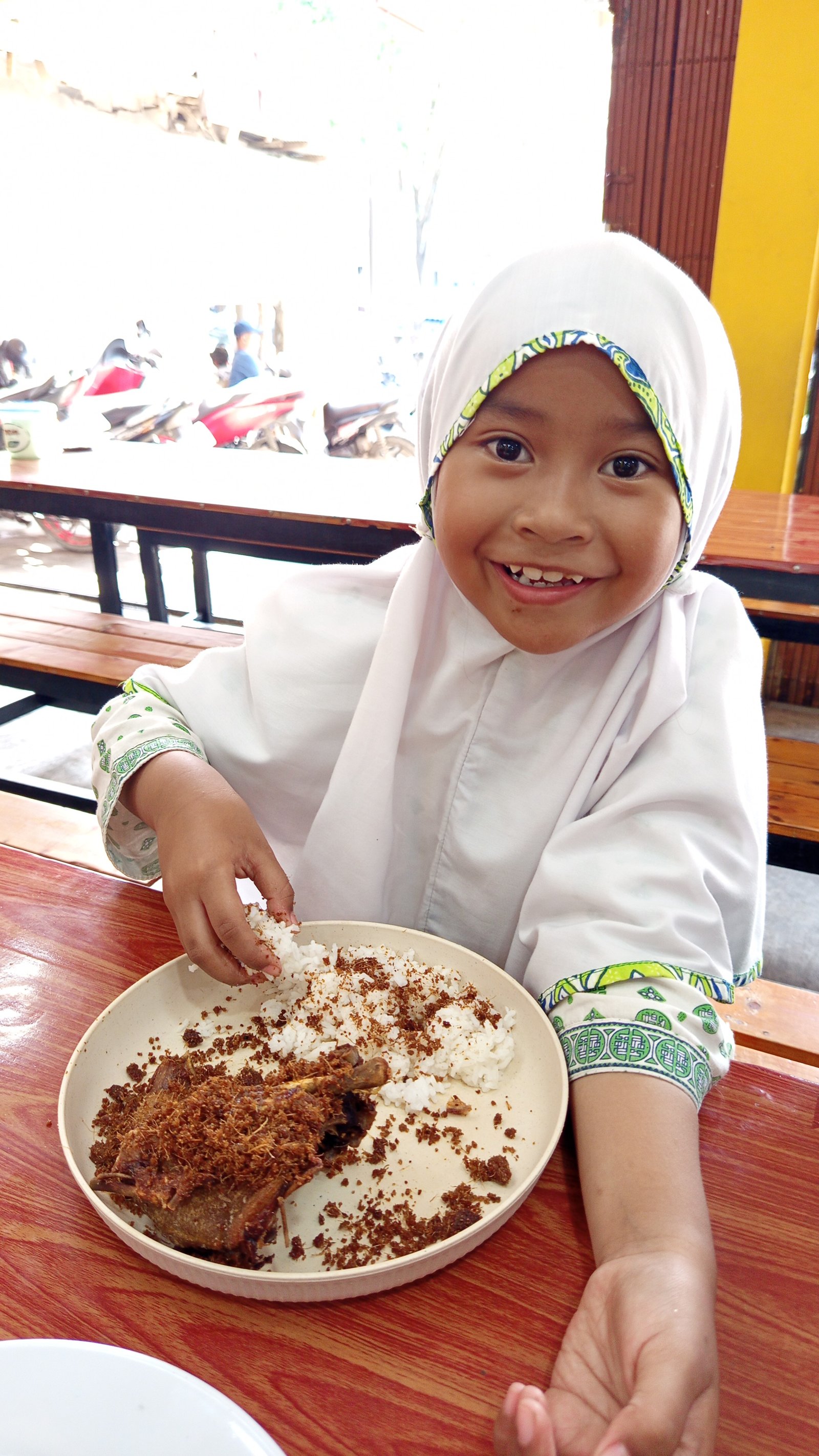 NAJWATUL HUSNA FARIELA